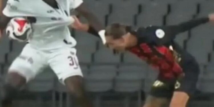 Trabzonspor’un kazandığı penaltının VAR kayıtları açıklandı