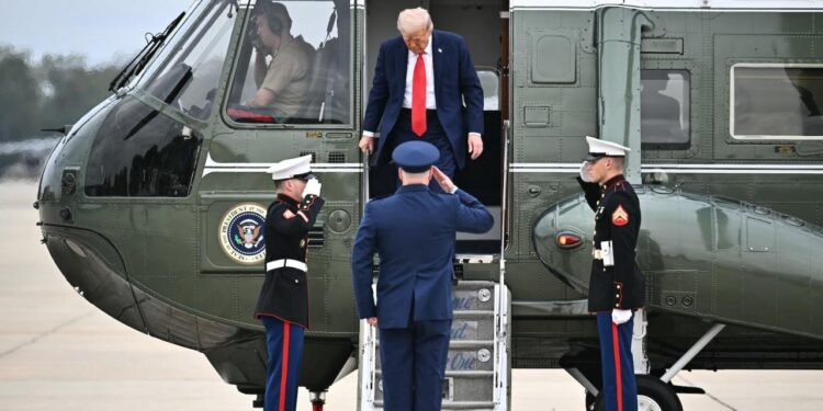 Trump’ın helikopterine lazer tuttu, Gizli Servis alarma geçti