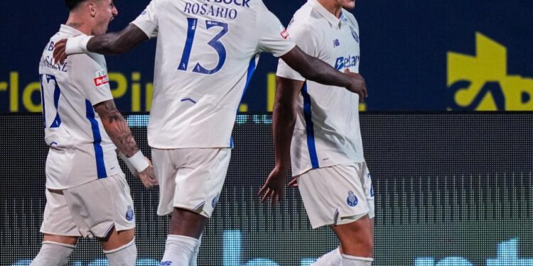 Türk forvet Avrupa’yı salladı: Hocası övgüyle bahsetti