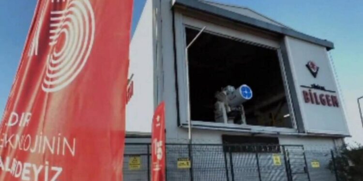 Türkiye, caydırıcı güç olma hedefine yaklaşıyor! Bakan duyurdu: IŞIK, başarıyla tamamladı