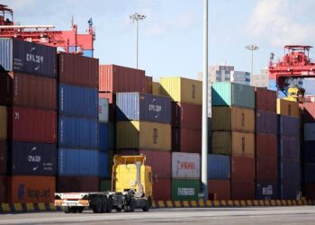 Türkiye’den komşularına 9 ayda 20,3 milyar dolarlık ihracat