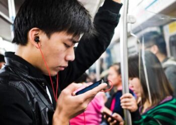 Ülkede ‘mutsuz’ olmak yasak! Çin şimdi de ruh hallerini hedef aldı