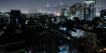 Ülkenin dünyayla bağlantısını kestiler: Ahlaksızlığı önlemek için interneti kapattılar!