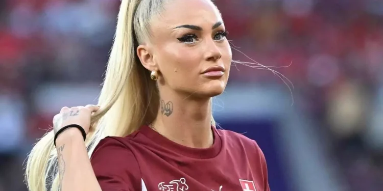 Futbolcu Alisha Lehmann’a Evinde Soygun Şoku