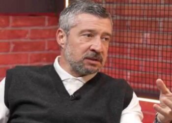 Ünlü yorumcudan Davinson övgüsü: Koy Van Dijk’ın yanına…