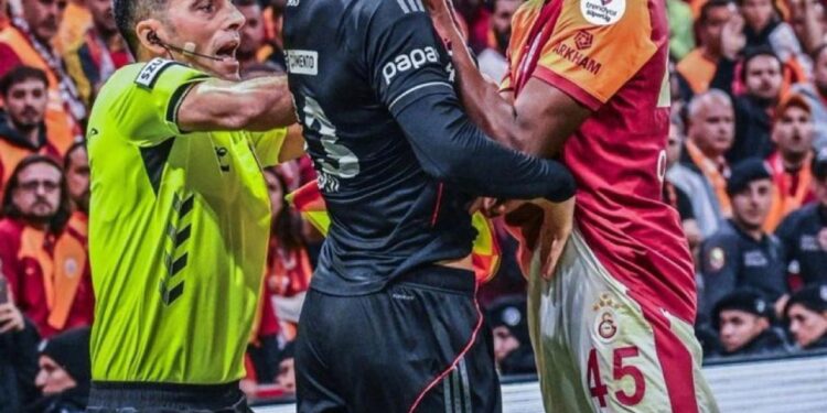 Ünlü yorumcudan sert sözler: Osimhen’de bilmiyorum ne sıkıntı var