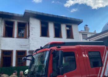 Üsküdar’da Kur’an kursunda yangın! Öğrenciler dumandan etkilendi