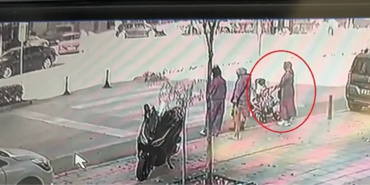 Bursa’da Yaya Geçidinde Kaza: Anne ve Bebek Yaralı