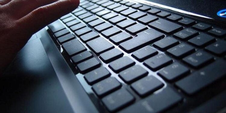 Yüksek takipçili 10 hesaba erişim engeli