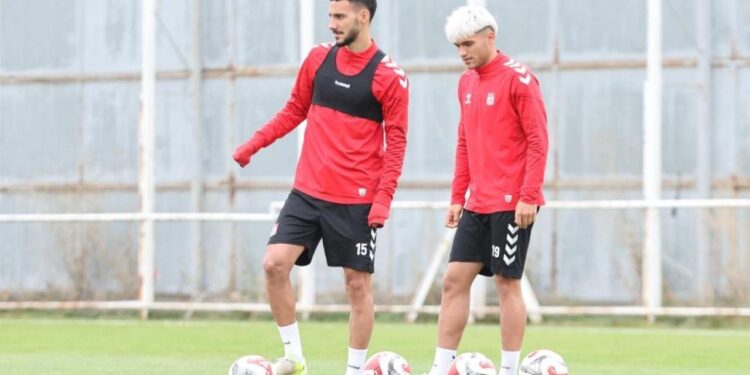 1. Lig ekibi, Hatayspor maçının antrenmanını teknik direktörsüz yaptı