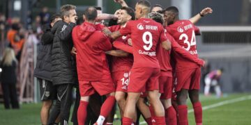 1. Lig ekibi rakibine gol yağdırarak liderliğe yükseldi