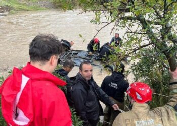Acı detay: Kızıyla telefonda görüşürken sel sularına kapıldı