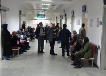 Acil servislerde ‘Covid’ yoğunluğu: ‘Yine varyantlarını görüyoruz!’