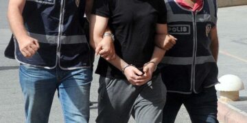Adana’da 15 yıl hapis cezasıyla aranan hükümlü dolapta yakalandı