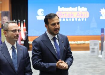 AK Parti’den İstanbul’un geleceği için ‘ortak akıl’ buluşması