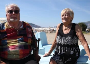 Alman çift 36 yılda 101 kez tatil için Alanya’ya geldi