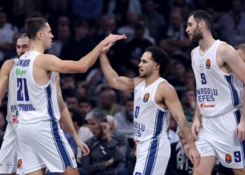 Anadolu Efes’te sakatlık: Takımın yıldızı sezonu kapattı
