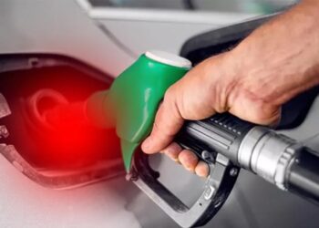 Araç sahiplerine müjde: Petrol çakıldı! Benzine indirim geliyor