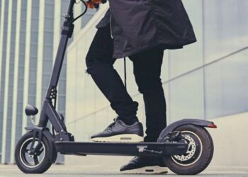 Avrupa şehirleri bir bir yasaklıyor! Bir şehirde daha elektrikli scooter kullanılamayacak