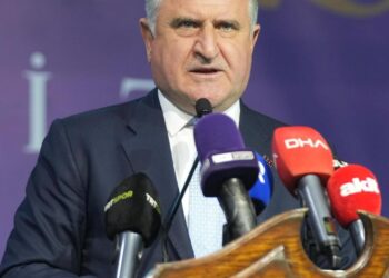 Bakan Bak, 16. Zeytinburnu Cumhuriyet Koşusu etkinliğine katıldı