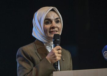 Bakan Göktaş: Aile ve gençlik en güçlü iki değerimizdir