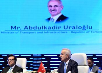 Bakan Uraloğlu: Ulaştırma koridorlarının çeşitlenmesi zorunluluktur!