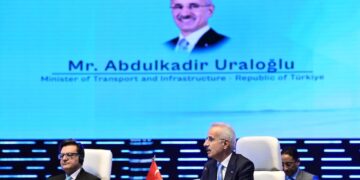Bakan Uraloğlu: Ulaştırma koridorlarının çeşitlenmesi zorunluluktur!