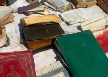 Batman Çayı kıyısında çuvallarda çok sayıda Kur’an-ı Kerim bulundu