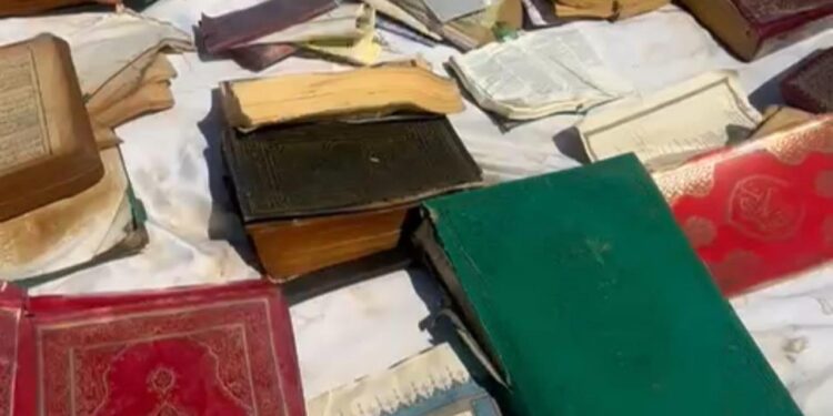 Batman Çayı kıyısında çuvallarda çok sayıda Kur’an-ı Kerim bulundu