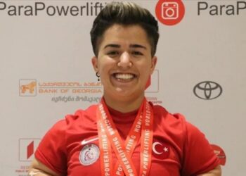 Besra Duman’dan 55 kiloda gümüş madalya!