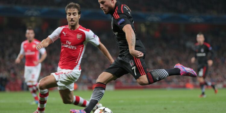 Bir dönem Süper Lig ekipleriyle anılıyordu: Futbolu bıraktı, milyarder oldu