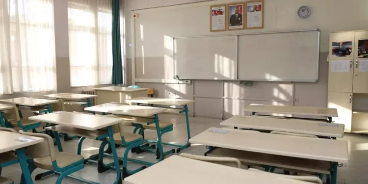 15 ve 16 yaşındaki liselilerden yapay zekâ skandalı