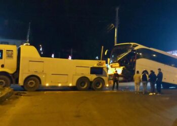 Bolu Dağı’nda tır ile otobüs çarpıştı