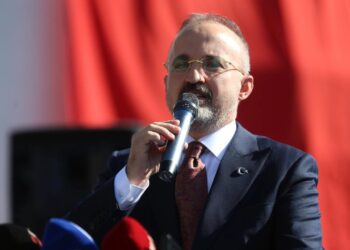 Bülent Turan’dan DEM Parti grubunda atılan “Öcalan” sloganına tepki