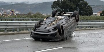 Bursa’da takla atan araçtan mucize kurtuluş