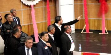 CHP kongresinde ‘etek’ krizi!