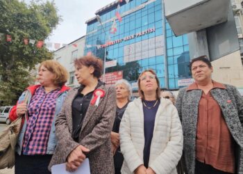 CHP’de 10 istifa daha!