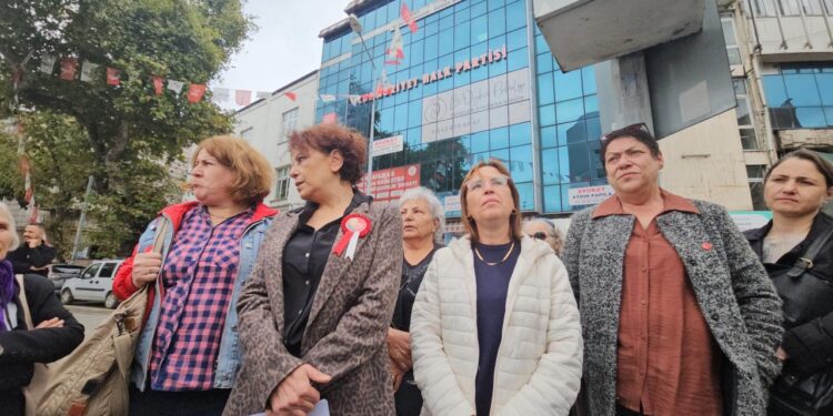 CHP’de 10 istifa daha!