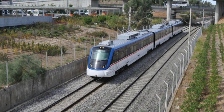 CHP’li İzmir’de ulaşıma zam kararı: İZBAN’da ücretler artırıldı!