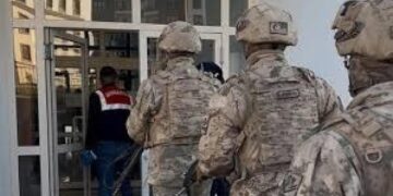 Çorum merkezli 3 ilde terör operasyonu: 2 şüpheli tutuklandı