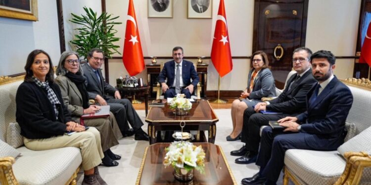 Cumhurbaşkanı Yardımcısı Yılmaz, Manuel Castro Almeida’yı kabul etti