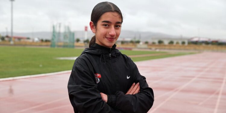 Devlet korumasında yetişen Mevlüde 14 yaşında Galatasaray’a transfer oldu