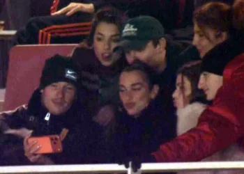 Dua Lipa’nın Maç Keyfi Sosyal Medyada Olay Oldu