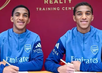 Havada Kaptı: Dünya Devi Ekvadorlu İkizleri Aldı