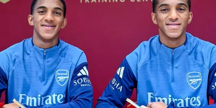 Havada Kaptı: Dünya Devi Ekvadorlu İkizleri Aldı