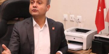 ‘Ekonomi kötü’ diye dert yanıyordu! CHP’li başkan kongreyi 5 yıldızlı otelde yapacak