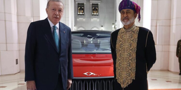 Erdoğan’dan, Umman Sultanı Heysem bin Tarık’a Togg hediyesi