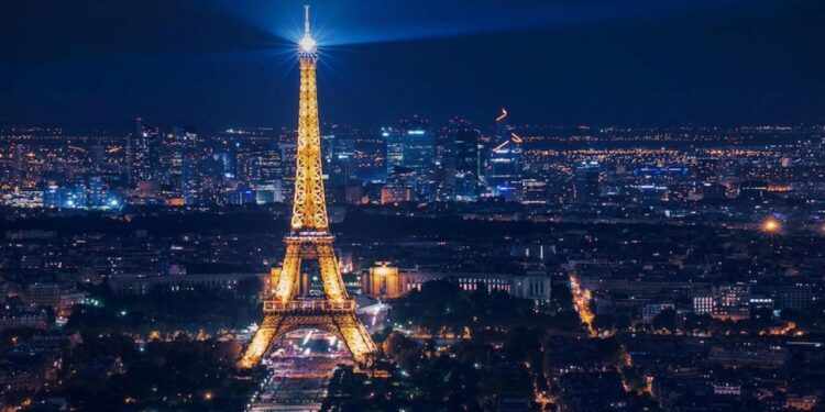 “Eyfel Kulesi 2026’da yıkılıyor” iddiası ortalığı karıştırdı! Geçici olarak kapatılmıştı