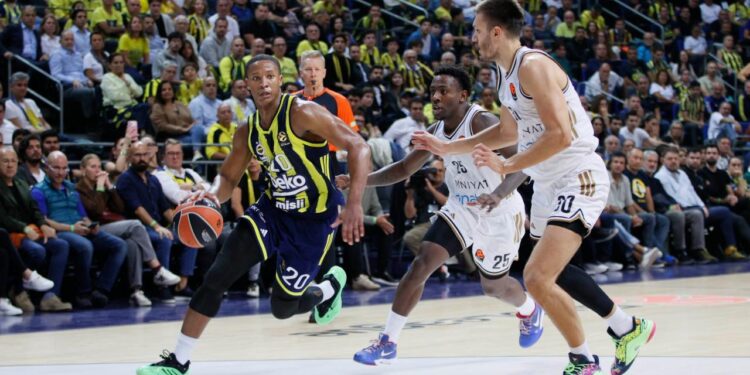 Fenerbahçe Beko evinde yıkıldı: BAE temsilcisi galip