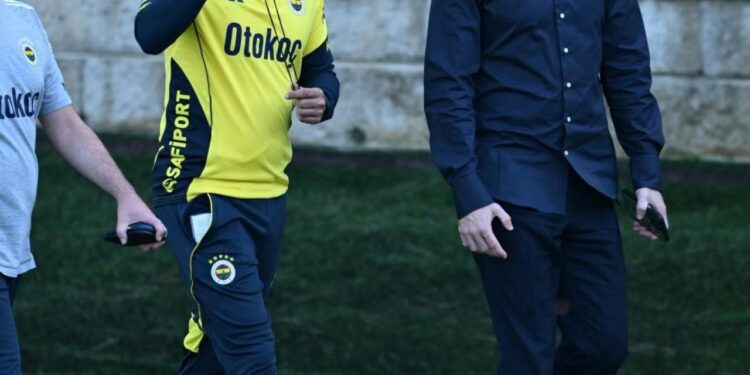 Fenerbahçe’de kazan kaynıyor! Sadettin Saran, Ali Koç’un 1 numarasını gönderiyor